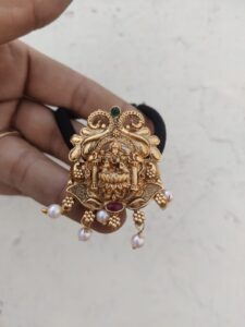 Hair bands round with lakshmi