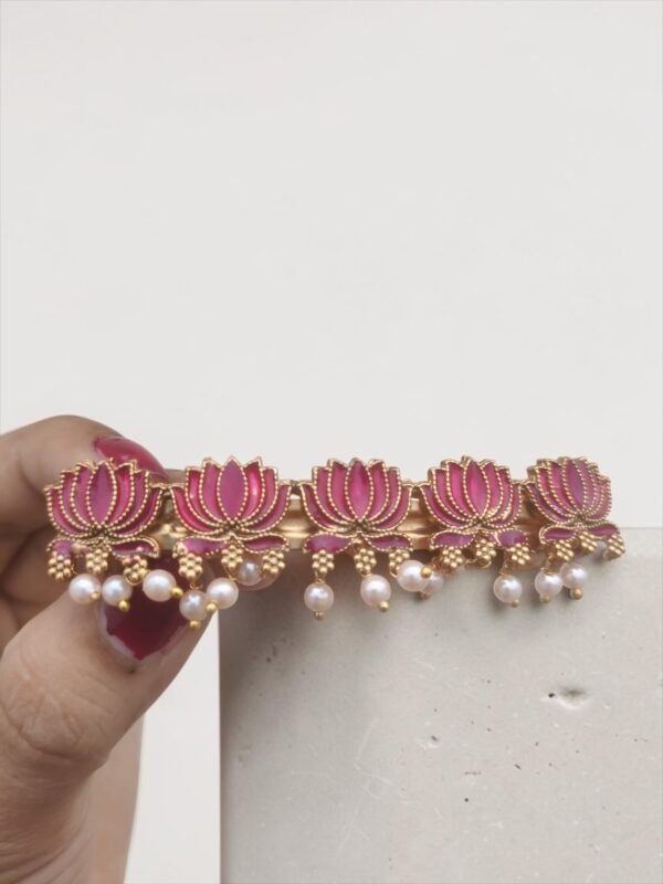Lotus hair clip pink