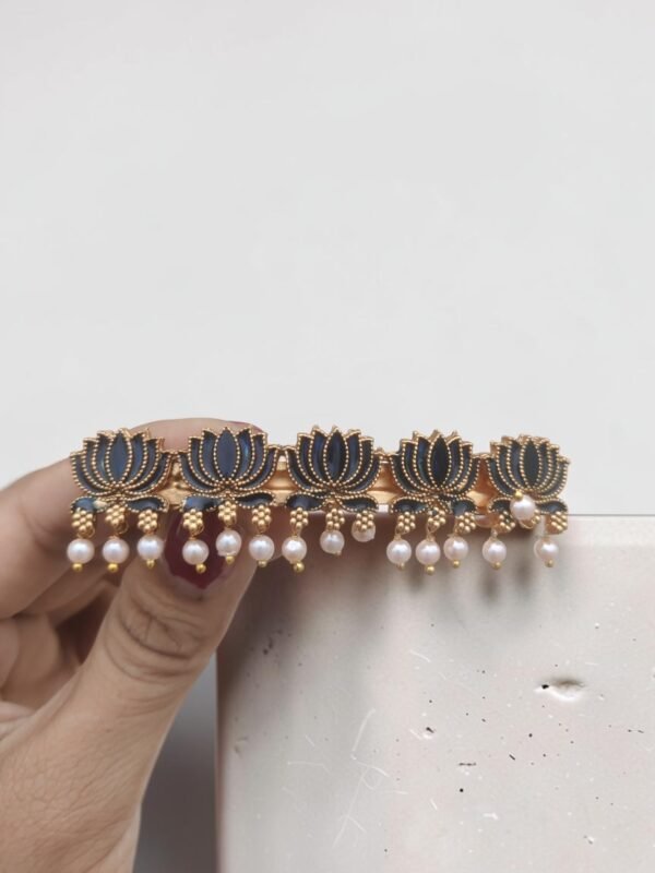 Lotus hair clip blue