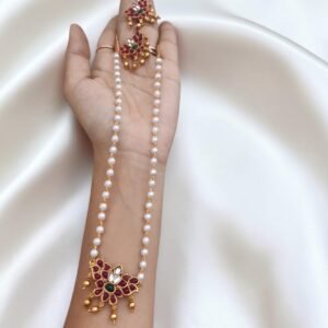 27d0a255-f83d-41a2-8fd5-444df083f155-Photoroom Lotus kemp Pearl chain