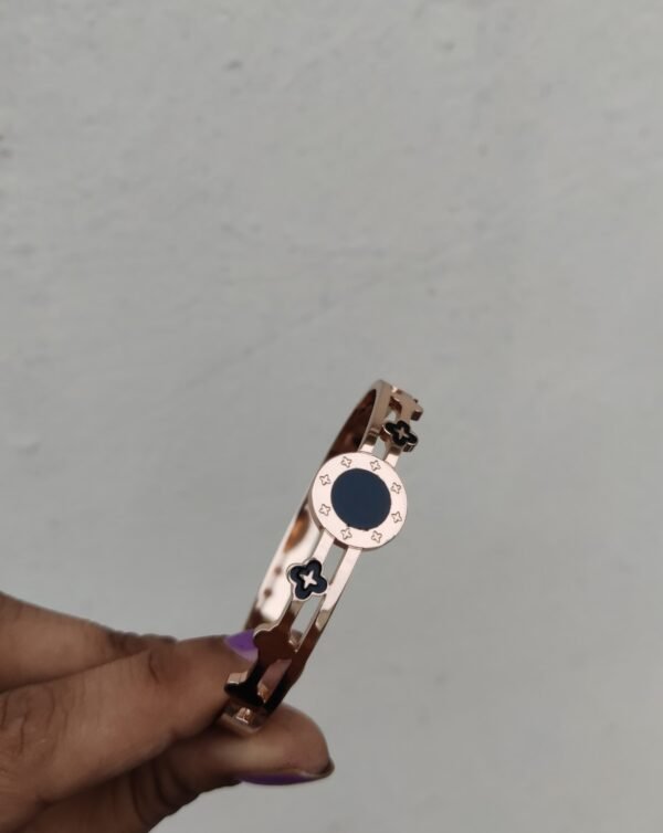 Round bracelet western
