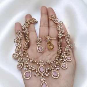 43cf8aed-b8e1-49e8-b964-a5ea68b760e4-Photoroom Ad double necklace baby pink gold