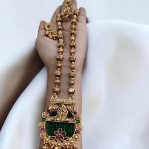 Krishna chain set