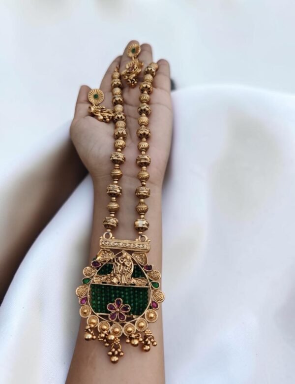 Krishna chain set