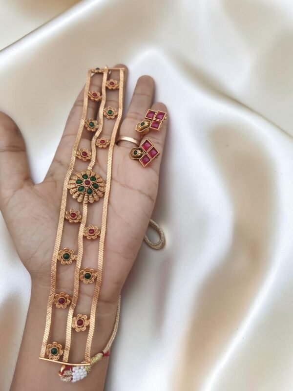 55ad9c0e-c887-4c26-983c-0f056cc38182-Photoroom High kemp choker multi