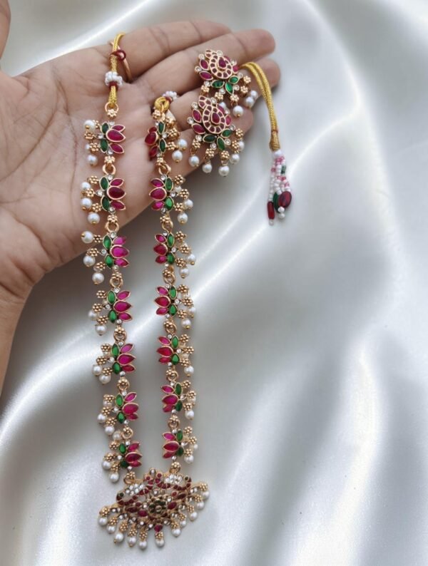 Kemp lotus necklace set