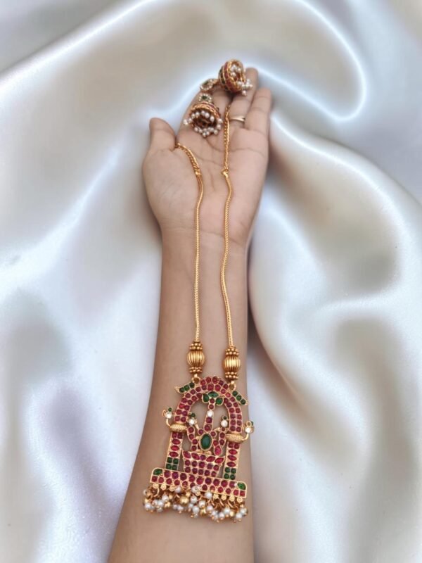 Golden chain set