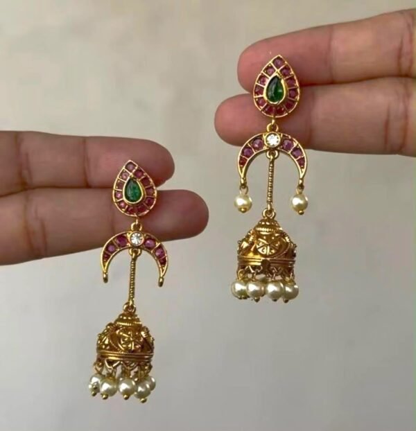 149b6b49-993a-4a21-ba39-b10d2e290c2e Premium earrings