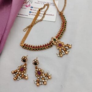 4182e0fc-aa98-4d31-86b3-b4f40f369a33 Multi guttapusulu choker
