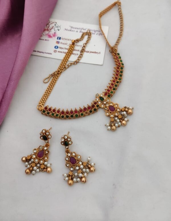 4182e0fc-aa98-4d31-86b3-b4f40f369a33 Multi guttapusulu choker