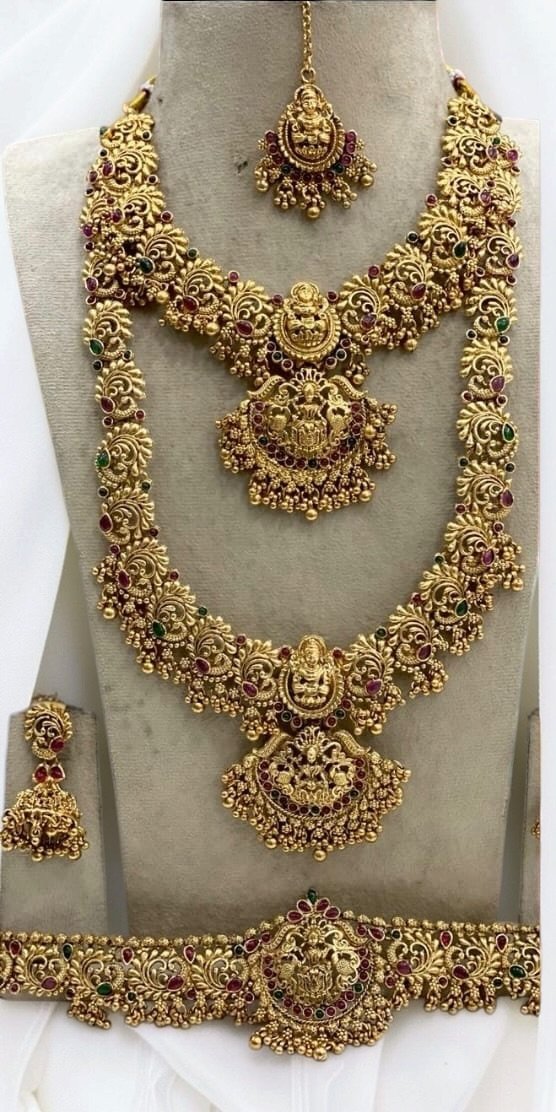 Temple Semi bridal set golden