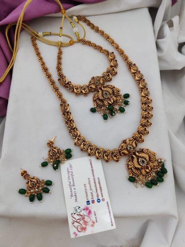 68e3feda-41dd-4c80-aa78-22f5f8be9254 New semi bridal set with green beads