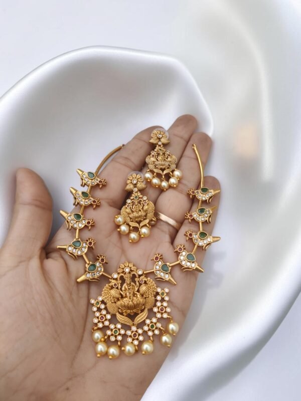 Lakshmi golden attigai