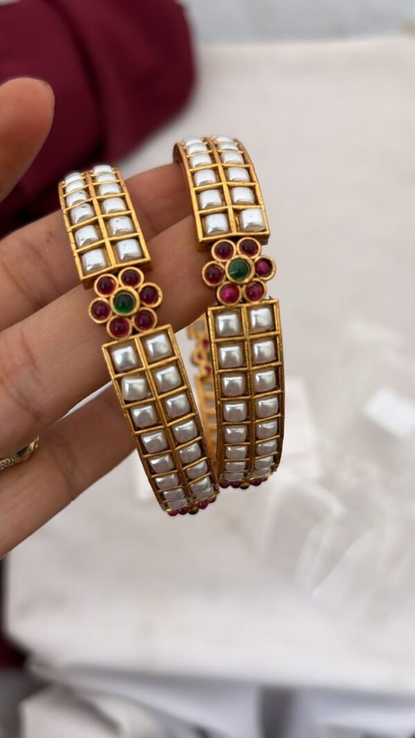 White Pearl kemp bangles set of 2