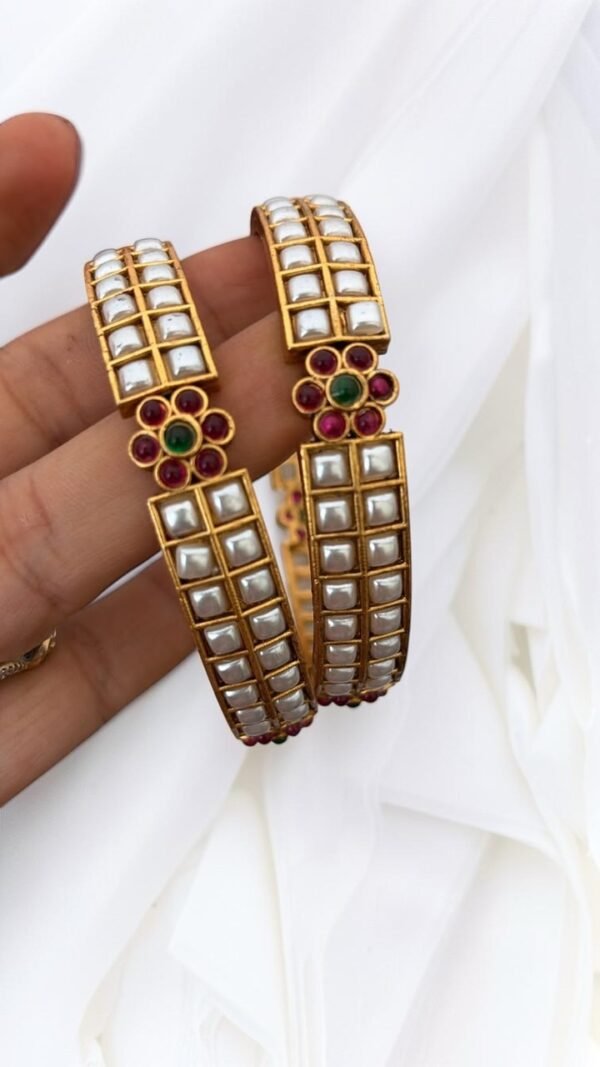 White Pearl kemp bangles set of 2