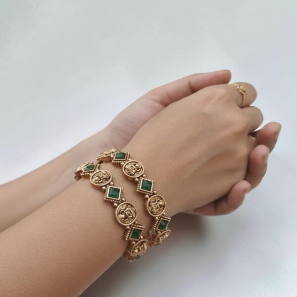 Green Lakshmi kemp bangles set of 2