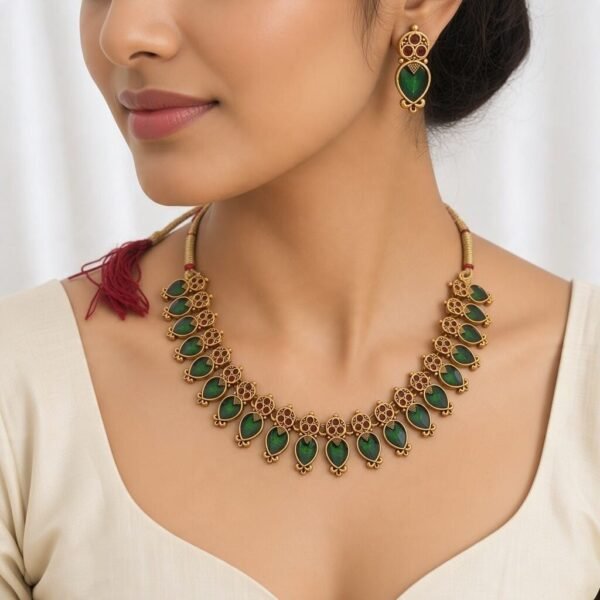 d7dcd97b-a6db-4e71-8a20-6ead58ec68cf Palakka necklace set2