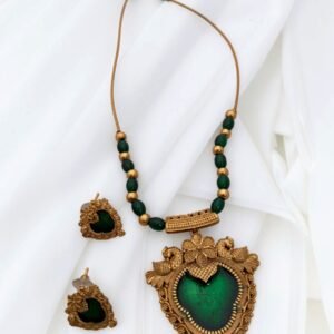 d9bf905f-aec2-42bf-8e62-ba66fc4123f3-Photoroom Palakka chain green necklace set
