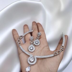 ddfe1140-73dd-4f13-a580-370af67f1d49-Photoroom White ad necklace set